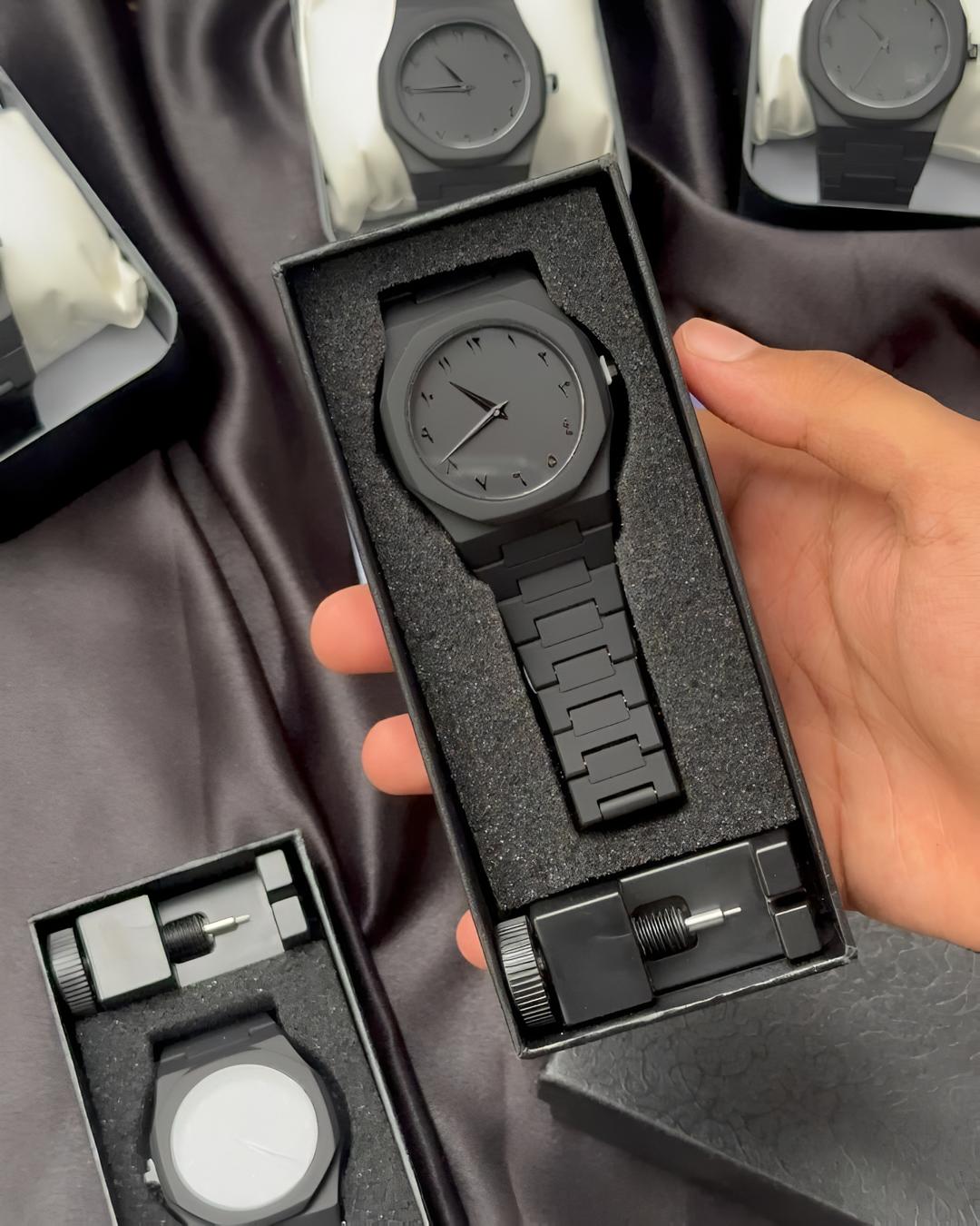 AURA WATCH